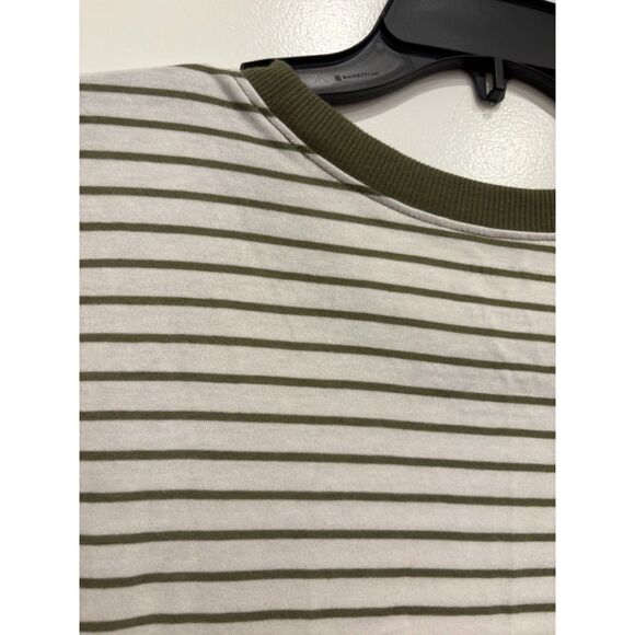 Torrid Green Stripe Relaxed Cropped Tee Size 1 - EUC - Picture 3 of 4